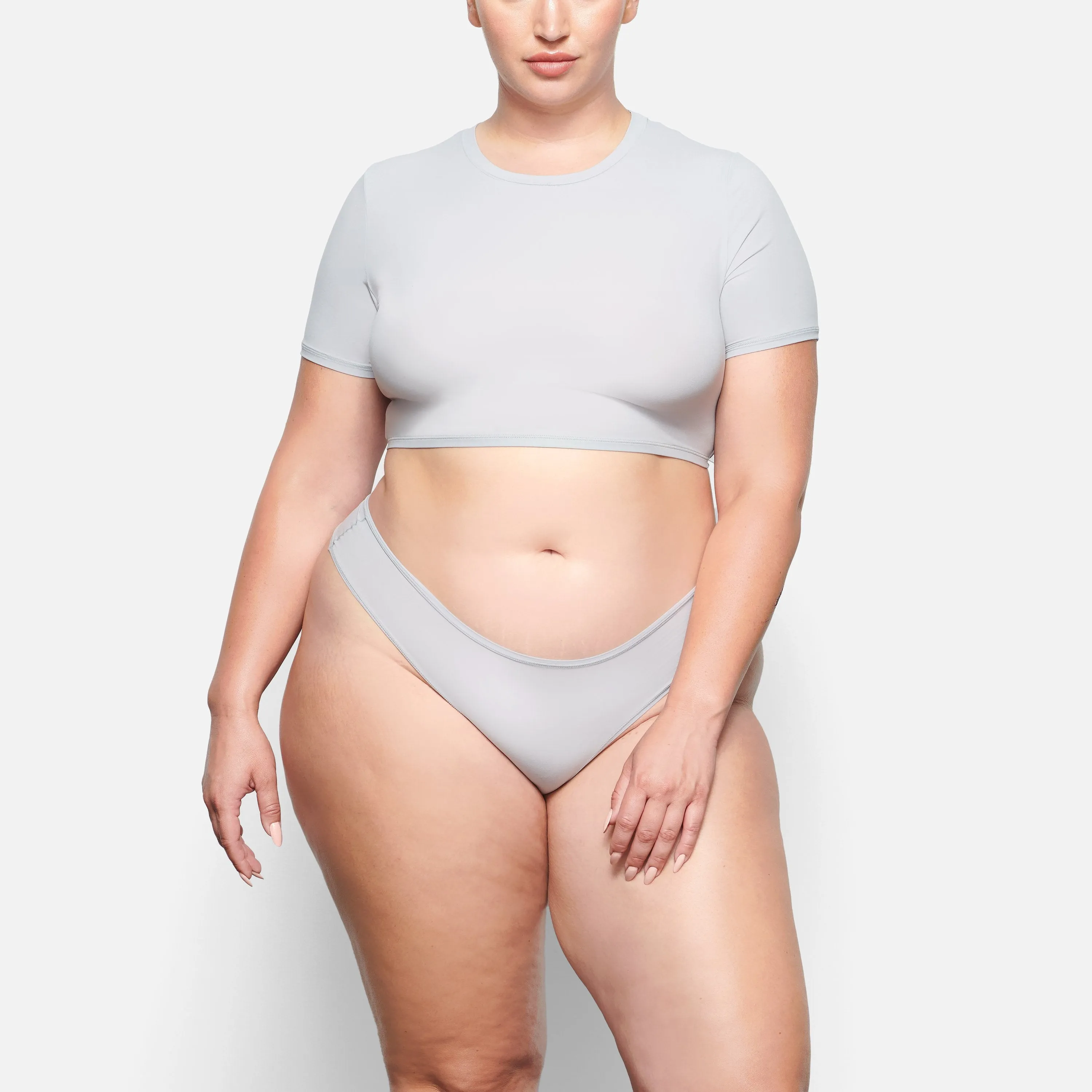 FITS EVERYBODY SUPER CROPPED T-SHIRT | MOONSTONE