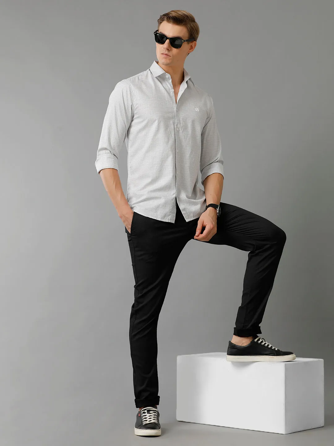Men Light Grey Checked Slim Fit Giza Cotton Casual Shirt